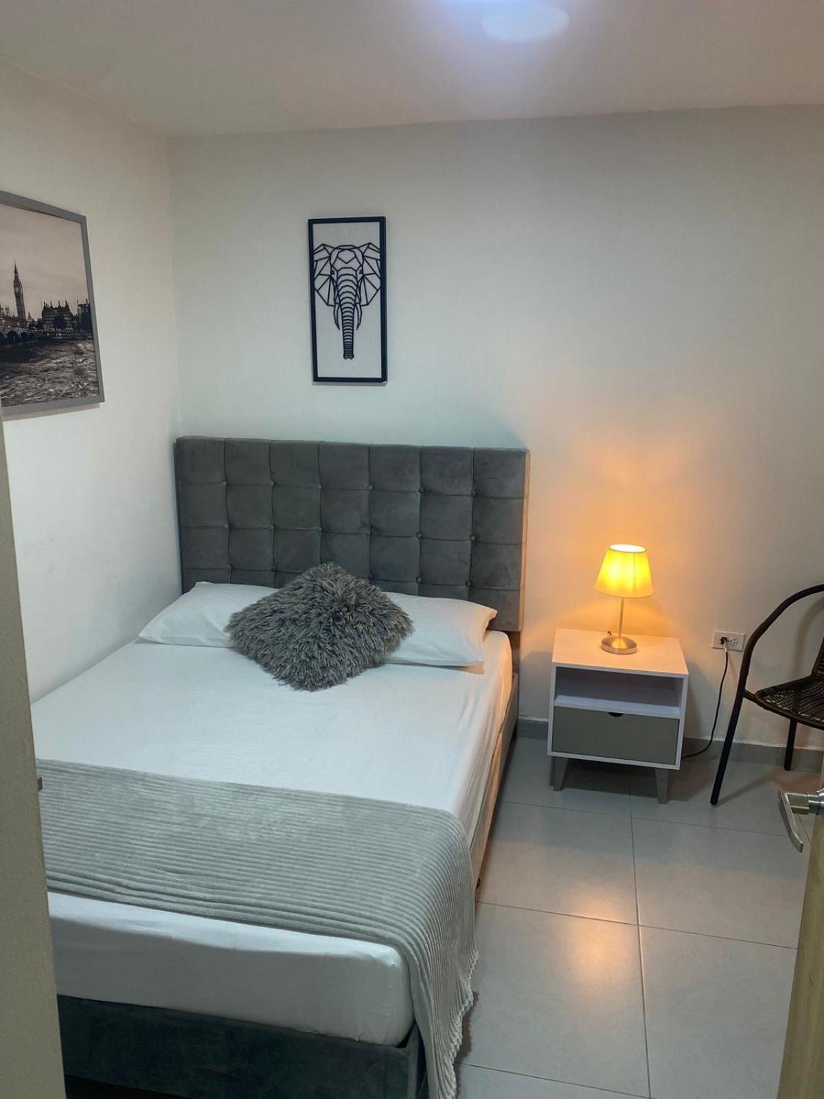 Hotel Boutique San Joaquin Plaza 메딜린 외부 사진